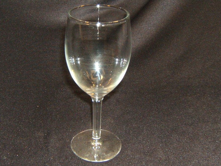 designer white wine glass stemware 6-3/4in x 2in clear classic